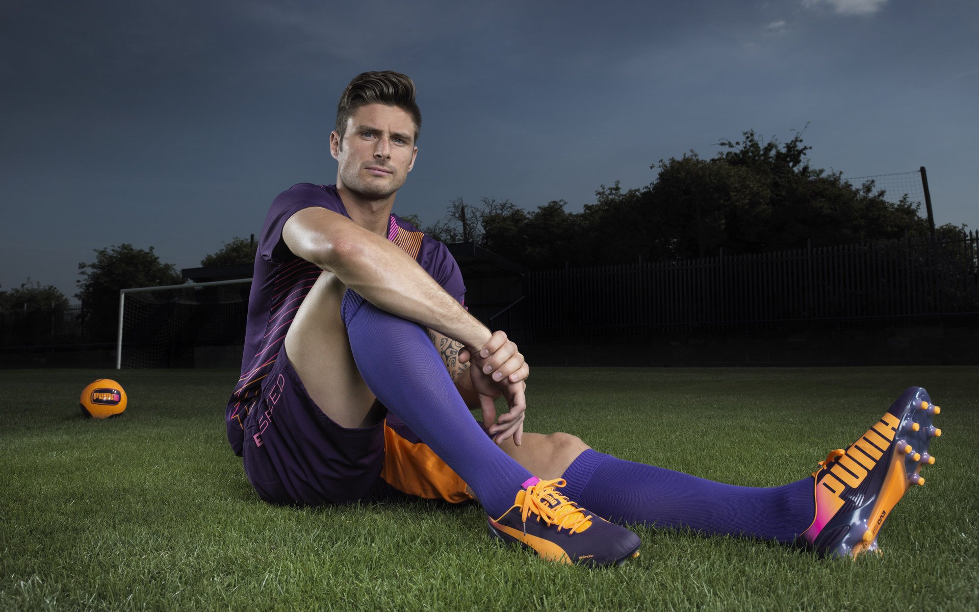 巴萨马竞同组竞争激烈，胜出者赢得宝贵三分，巴萨与马竞的比赛